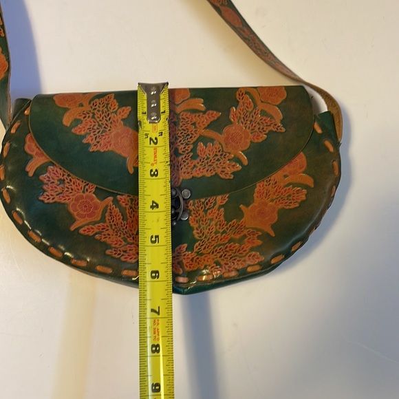 Handmade Hand Tooled Green, Red, and Caramel Leather Purse - Picture 8 of 8